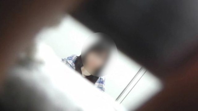 幻 ～令和の幕開け～ Vol.004奥の個室半ケツの童顔なJD風乙女にうっとりフルぼっ起ｗ