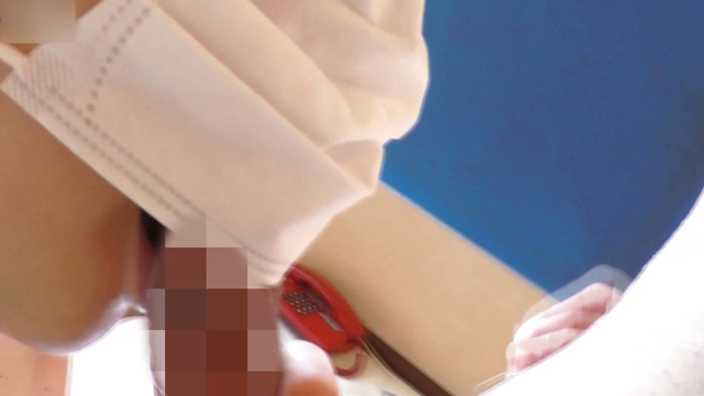 パンツを売る女 Vol.06 まずはお口の具合を確認。のはずが暴発！