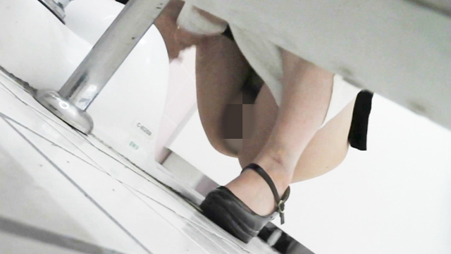 令和 美しい日本の未来 Vol.033黒髪美女の和式マ〇コ撮りは抜かずにはいられませんよ！