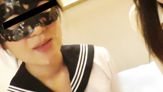 パンツを売る女 Vol.16 2人のSEI○○KUが1本の棒にしゃぶりついてます