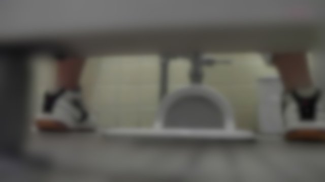 マ○コ丸見え！第三体育館潜入撮 File085アイドル系美女の和式トイレ姿をご覧くださいｗ