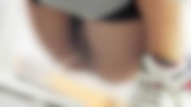 マ○コ丸見え！第三体育館潜入撮 File067空爆前撮りにヒヤヒヤしますｗ