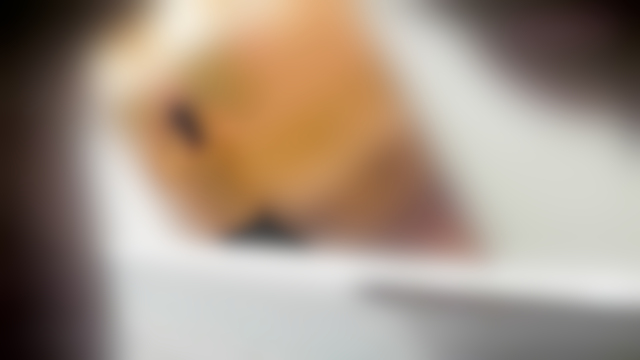 マ○コ丸見え！第三体育館潜入撮 File071M字開脚で薄毛マ〇コ丸さらし！