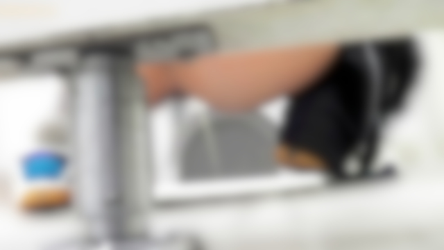 マ○コ丸見え！第三体育館潜入撮 File082　肛門丸出しで卑猥過ぎですｗ