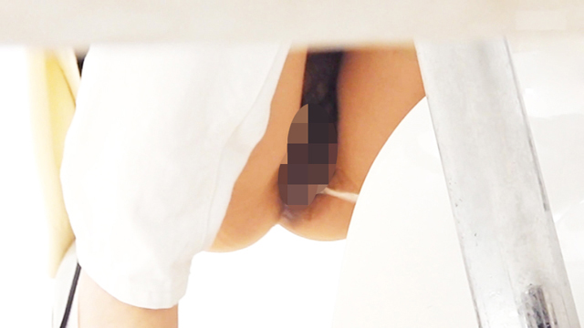 令和 美しい日本の未来 Vol.032ワンピの乙女のマ〇コからおしっこ放出中！