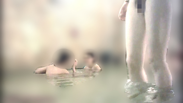 P●EPING-H●LES 魅惑の美○女 SPA Vol.15パンティ脱ぎ掛けってエロいよね～