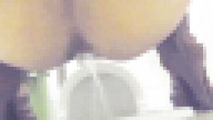 バレたら脱出不能 命がけ潜伏洗面所！ Vol.56 強力放水清楚ねぃちゃん