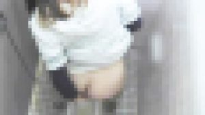 バレたら脱出不能 命がけ潜伏洗面所！ Vol.57 長期戦の末